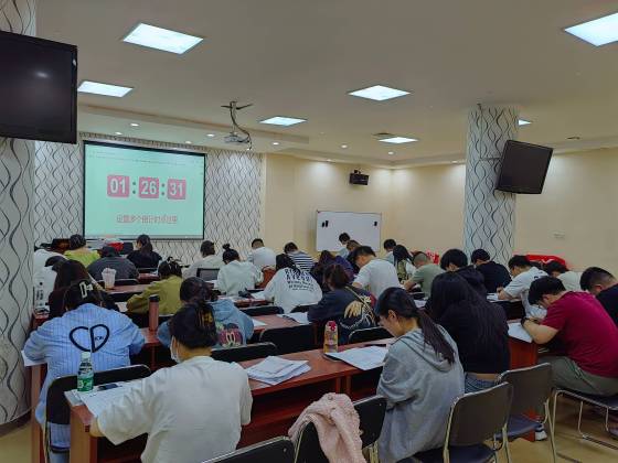 微信图片_20240426171004.jpg?x-oss-process=image/resize,w_560,q_90